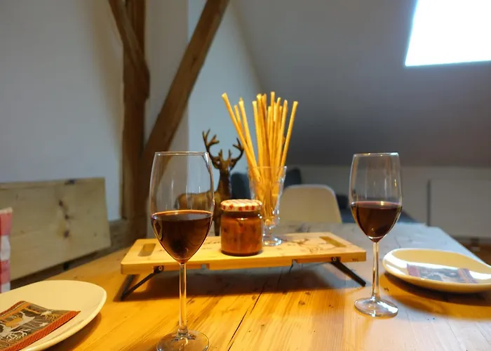 アパート In Near Wolfsklamm River *