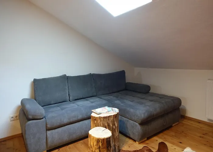 アパート In Near Wolfsklamm River