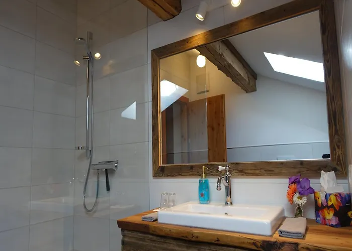 アパート In Near Wolfsklamm River *