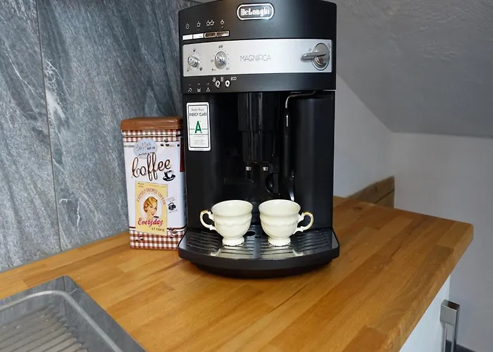 アパート In Near Wolfsklamm River