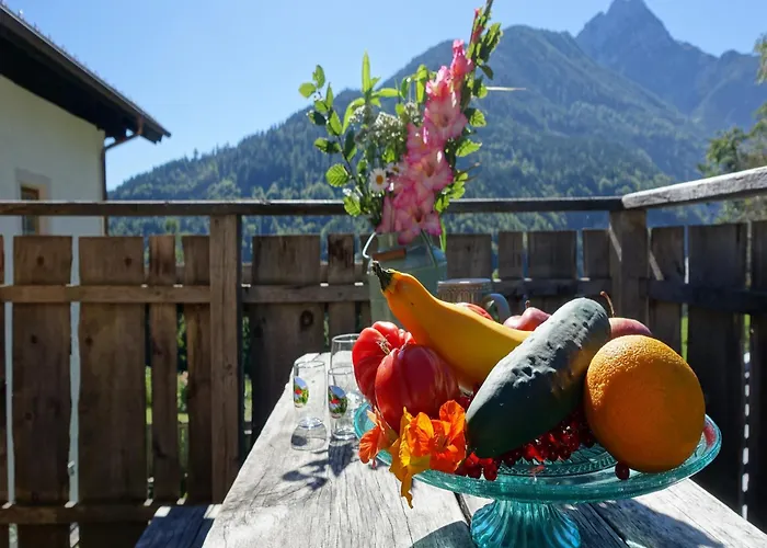 アパート In Near Wolfsklamm River